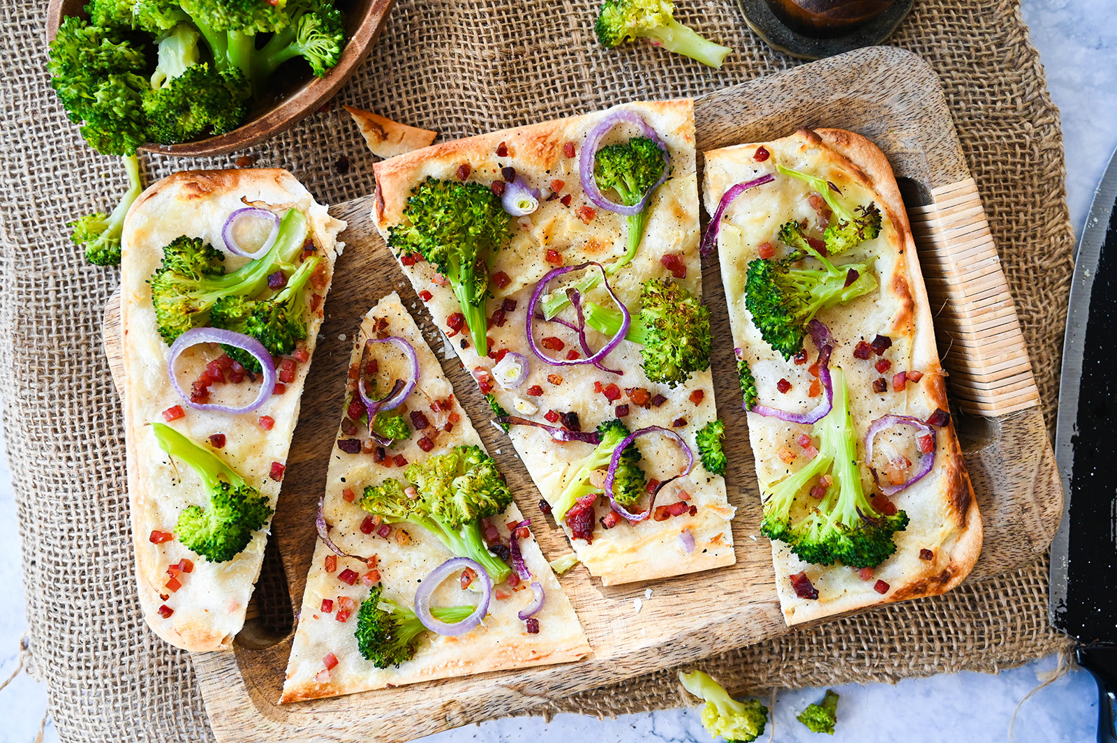 Flammkuchen mit Broccoli