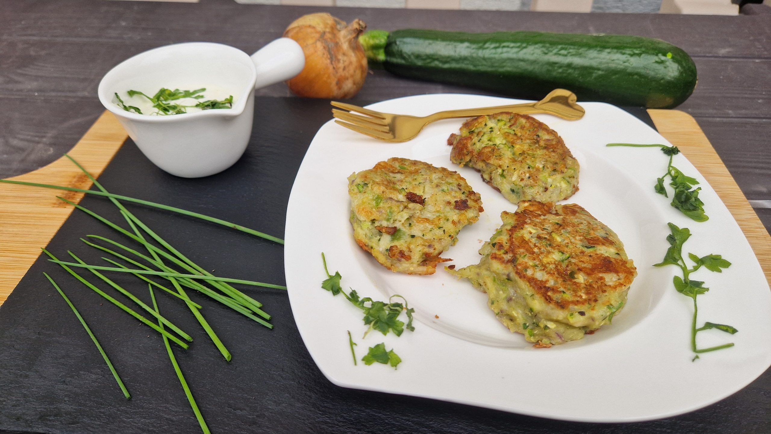 Zwiebel-Zucchini-Laibchen