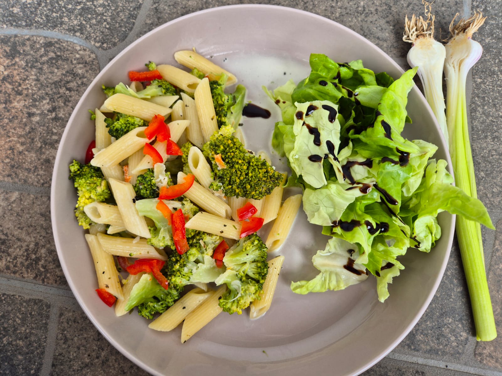 Penne mit Broccoli-Knoblauch-Sauce
