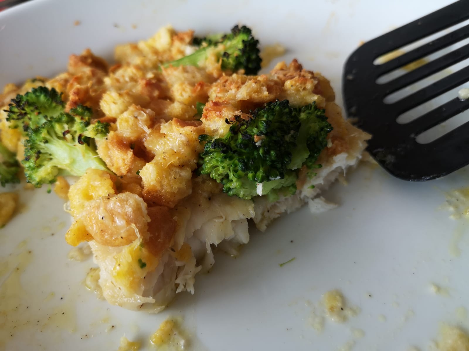 Fischfilets mit Broccoli-Käse-Kruste