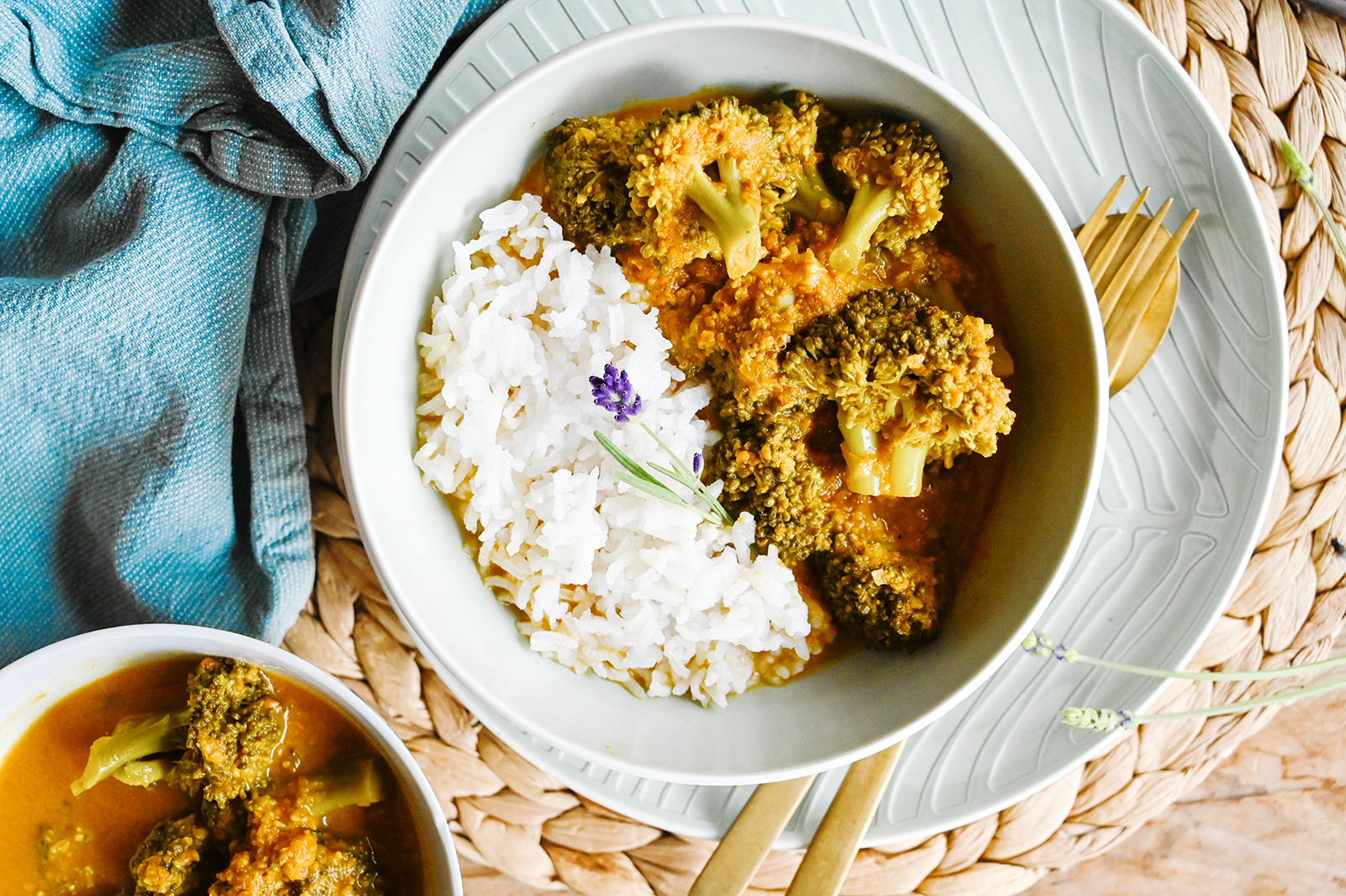 Curry mit Karfiol oder Broccoli und Kokosmilch