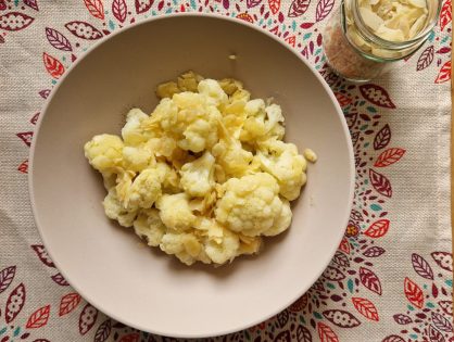 Karfiol mit Butter und gehobelten Mandeln