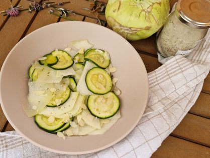 Kohlrabi-Zucchini-Gemüse mit Mandeln