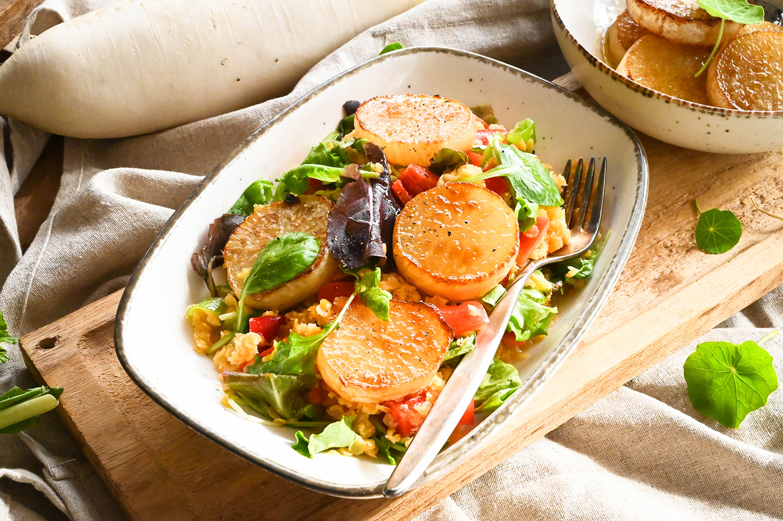 Geschmorter Bierrettich auf Linsensalat