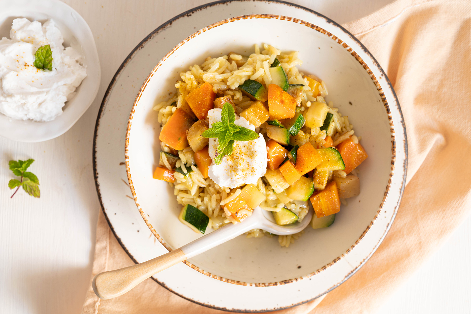 Curry-Kokos-Reis mit Zucchini und Karotten