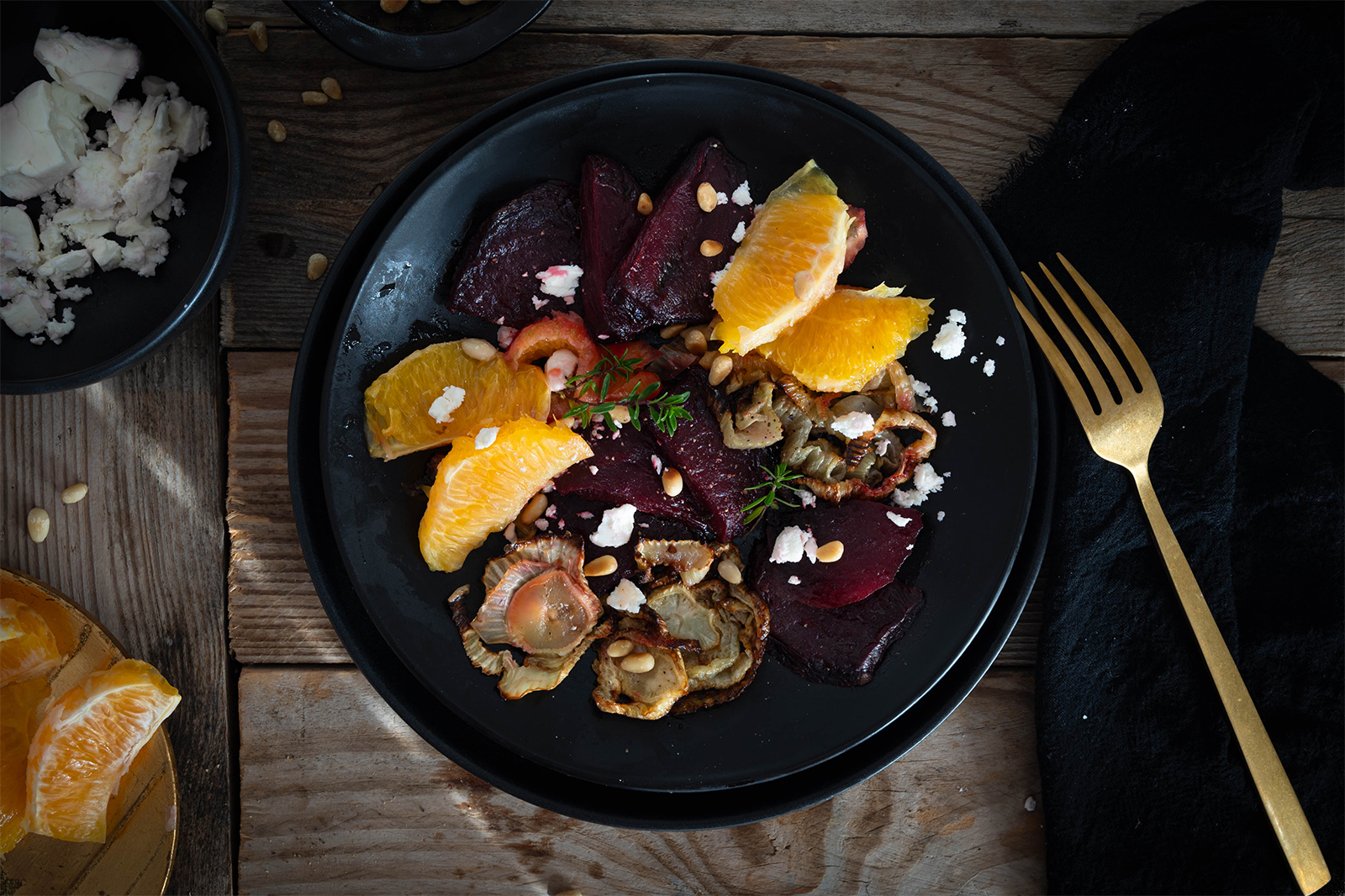 Herbstlicher Salat aus gebackenem Rohnen-Fenchel-Gemüse und Orangen