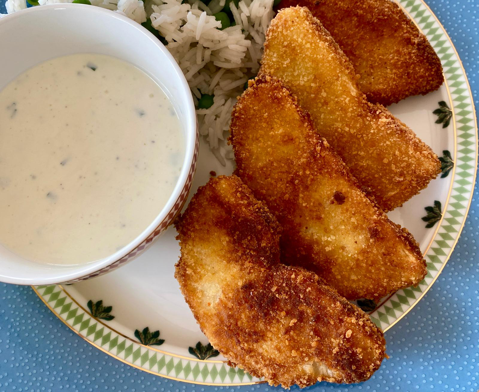 Sellerieschnitzel mit Sauerrahm-Dip