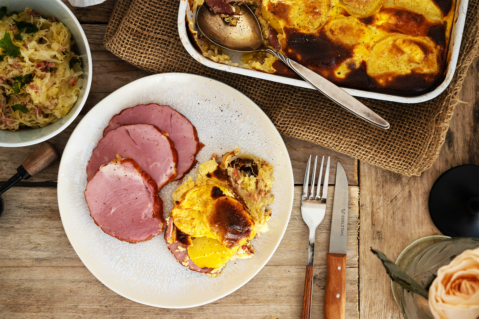 Sauerkrautauflauf mit Kartoffel und Geselchtem