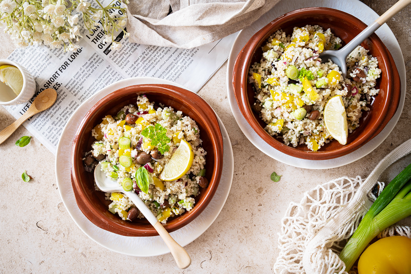 Lauwarmer Couscous mit Sommergemüse