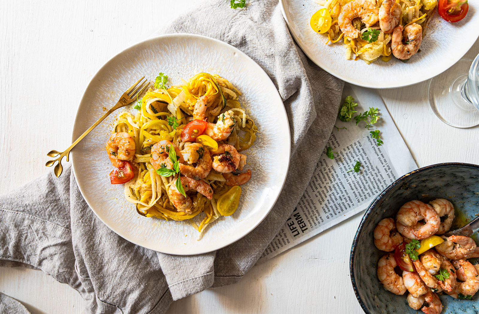 Bierrettich-Zucchini-Zoodles mit Garnelen